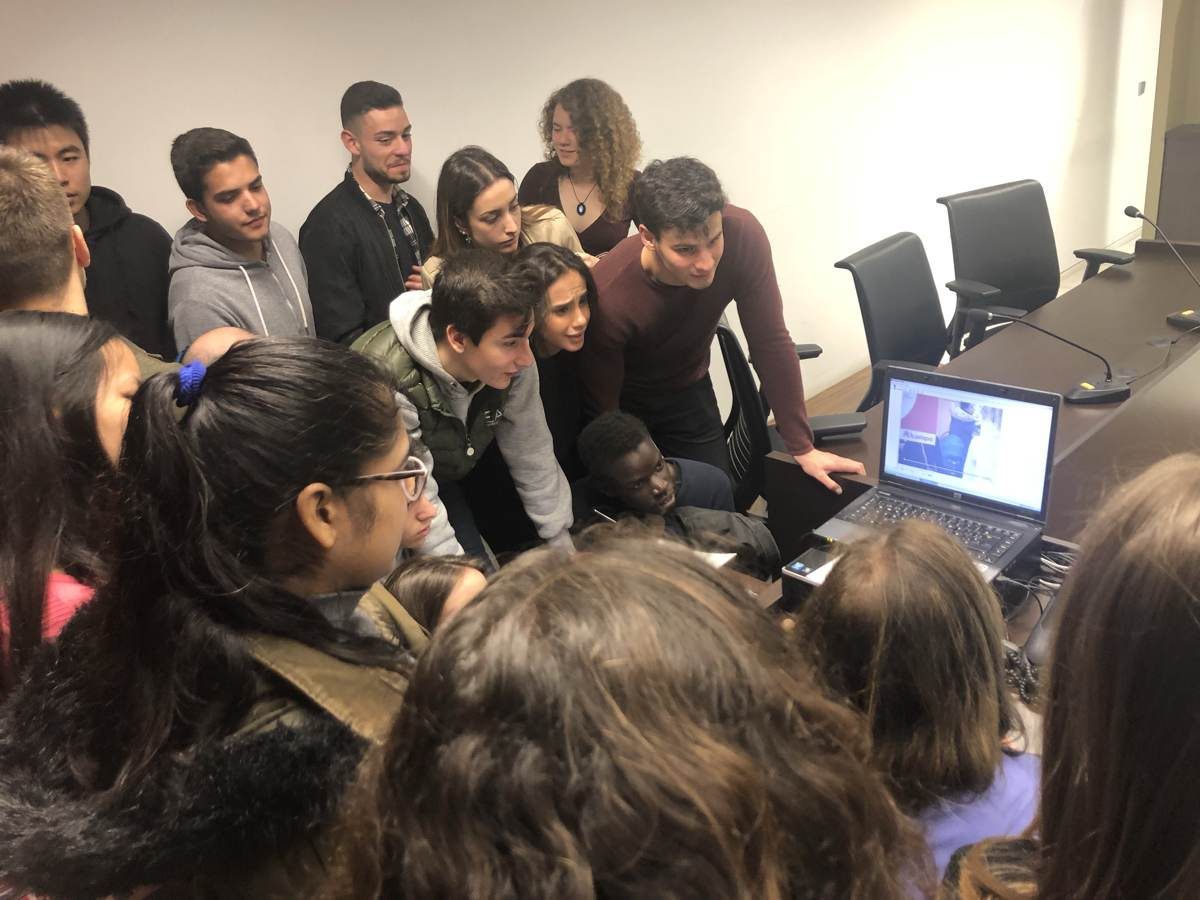 Alumnos del primer curso del Grado en Derecho de ESERP aprendiendo juntos en la Ciudad de la Justicia de Barcelona